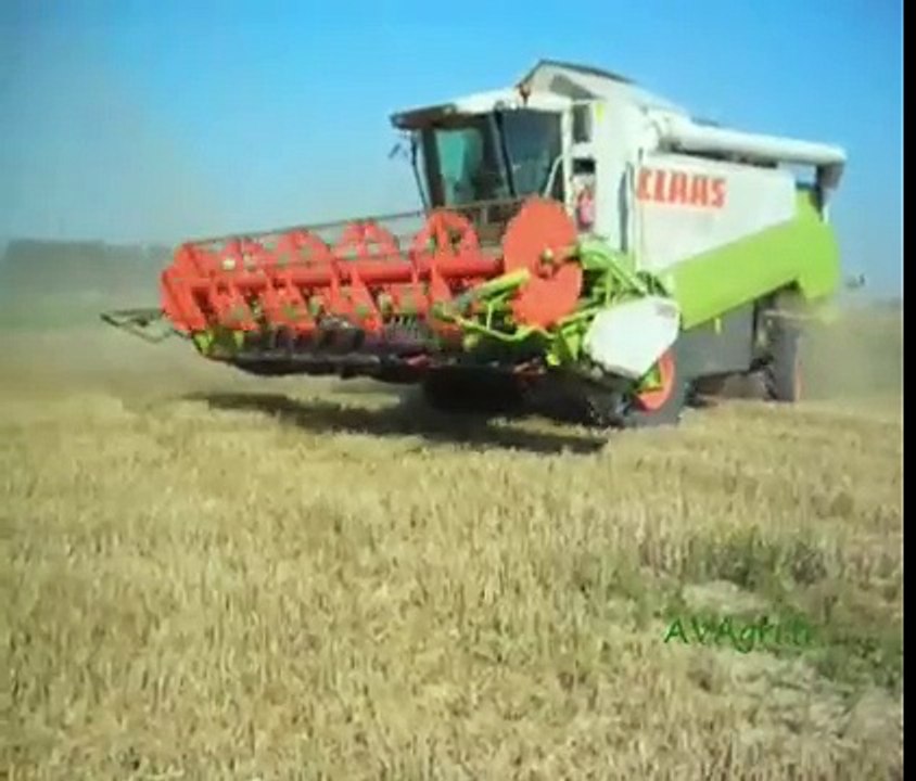 Moisson 2007 avec une CLAAS Lexion 440