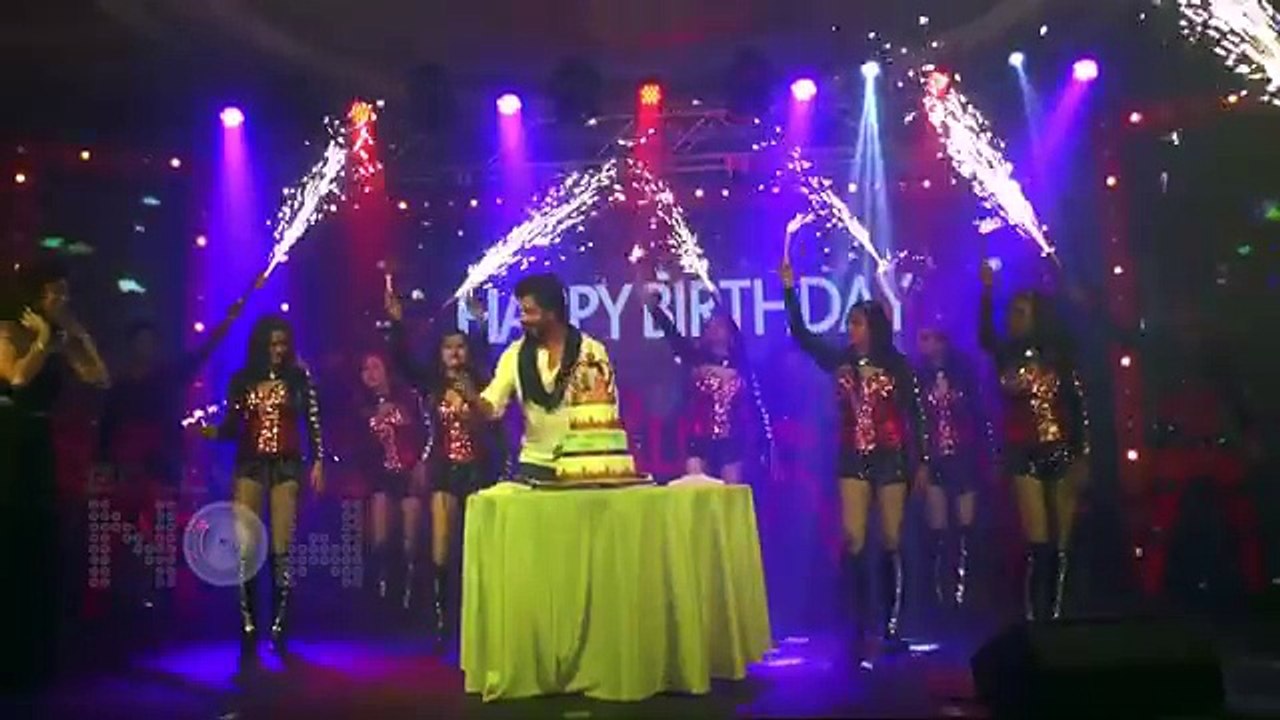 Shahrukh Khan Celebrates His 50th Birthday - Media Interaction PART 2 - Downloaded from youpak.com