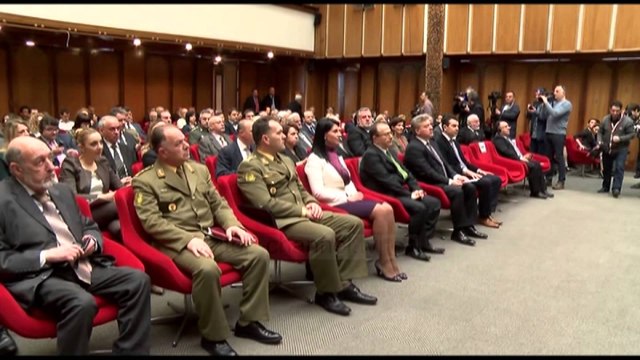 Ivanov kritikon BE - Top Channel Albania - News - Lajme