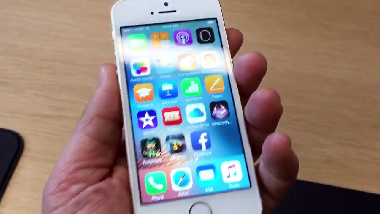 Apple iPhone SE Official Hands On Review !
