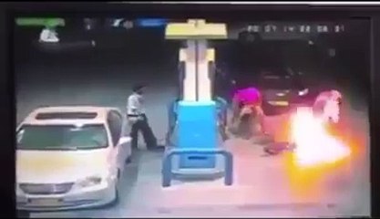 ﻣﻮﭨﺮﺳﺎﺋﯿﮑﻞ ﺑﻨﺪ ﮐﺮﮐﮯ ﭘﯿﭩﺮﻭﻝ ﮈﻟﻮﺍﺋﯿﮟ ...ورنہ یہ ویڈیو دیکھیں