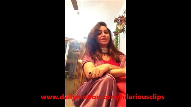 Indian Actresses Love Pakistani Cricketers-Arshi Khan Love Message For Shahid Afridi - live