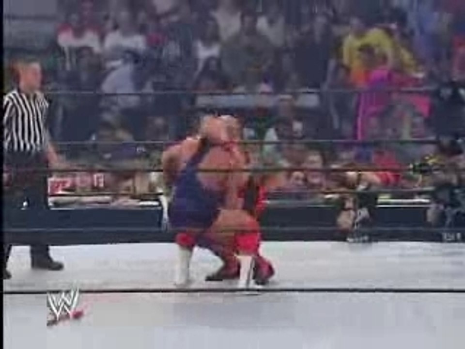 WWE - Kurt Angle vs John Cena (Cena Debute)