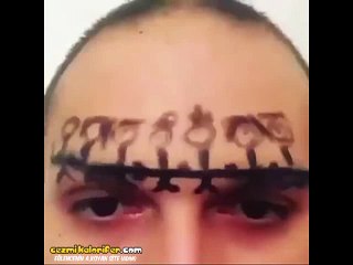 Fazla Mahmut Tuncer Dinlediği İçin Kaşları Mutasyona Uğrayan Adam