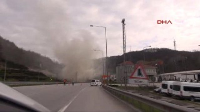 Bolu Tır Yangını Nedeniyle Bolu Dağı Tüneli Tek Yönlü Ulaşıma Kapandı