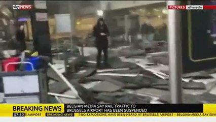 L'intérieur de l'aéroport de Bruxelles après deux explosions