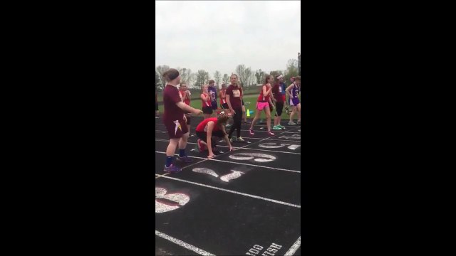 C'est ce qu'on appelle un faux départ... et une grosse gamelle