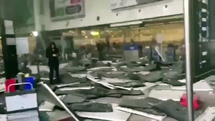 Belgique: Vidéo à l'intérieur de l'aéroport Zaventem de Bruxelles après l'explosion