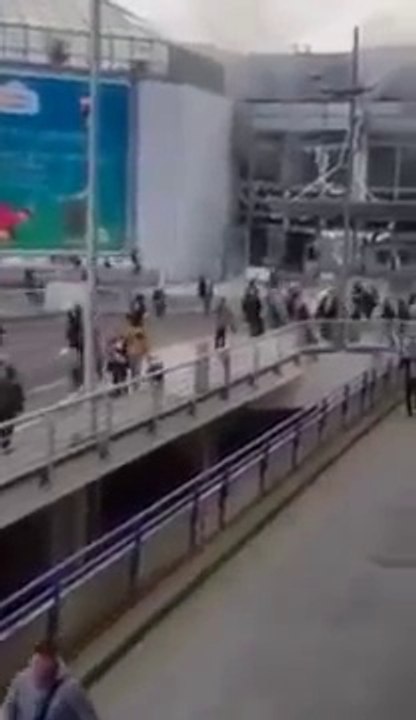 BREAKING: Bomb blast at Brussels Airport, 14 killed _ 22.03.2016