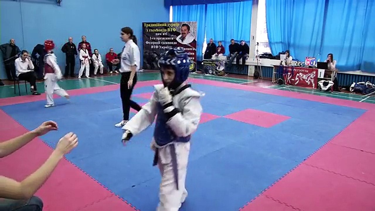 Традиційний турнір з тхеквондо День другий. Татамі А 294