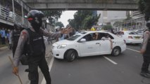 Enfrentamientos violentos en protesta de taxistas contra Uber