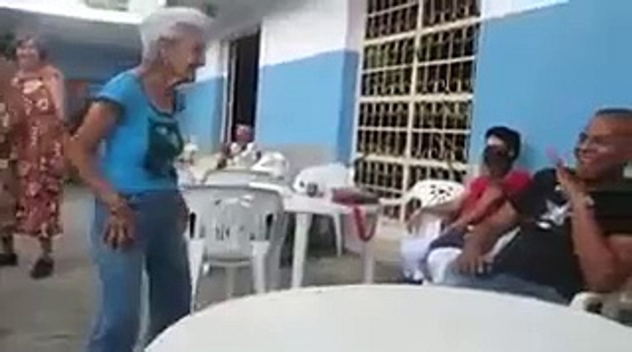 hahahhaahaha v funny baby  doll must watch n share