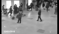 Vidéo de surveillance au moment d'une des explosions à l'aéroport