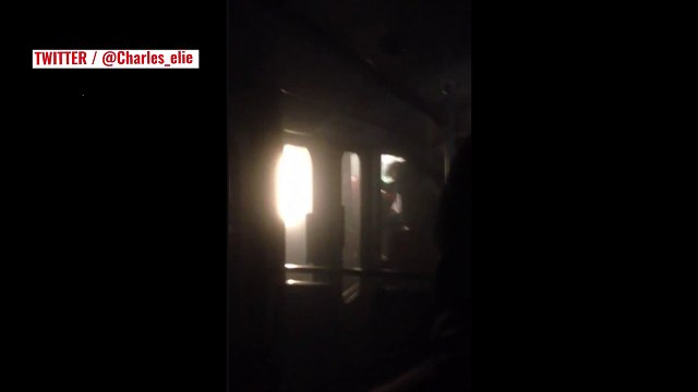 Attaques à Bruxelles : des passagers filment leur évacuation du métro