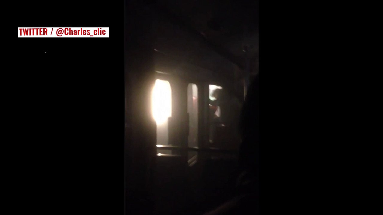 Attaques à Bruxelles : des passagers filment leur évacuation du métro