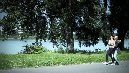 Ein neuer Sport-BH - Knallerfrauen mit Martina Hill [subtitled]