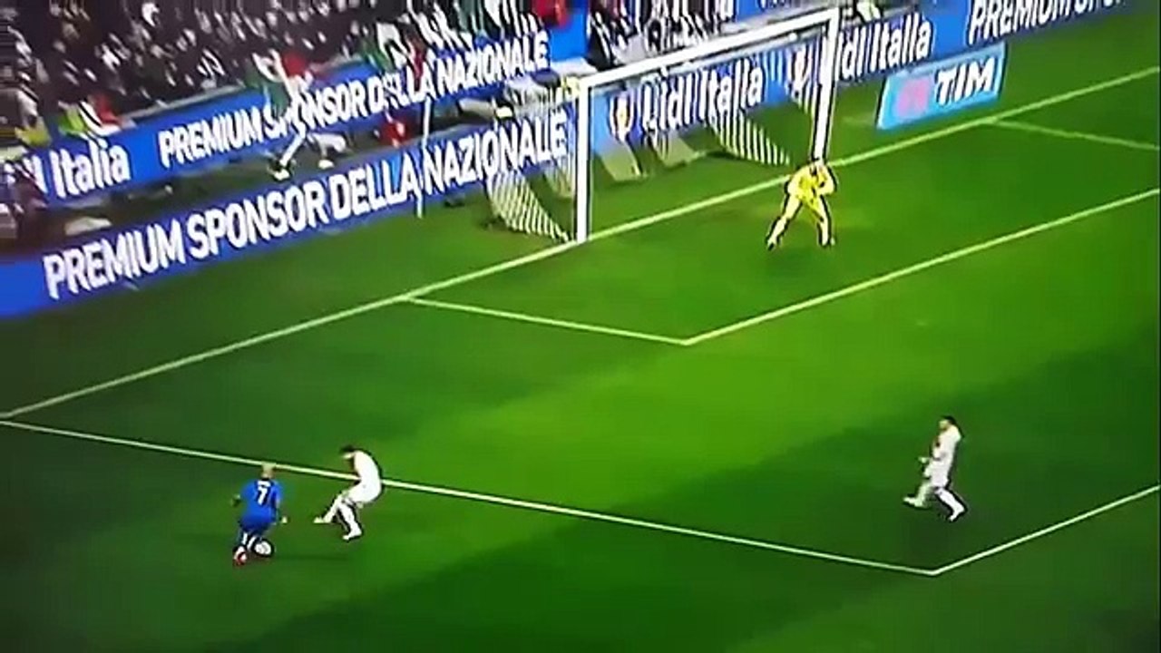 Simone Zaza Amazing Nutmeg vs Pique ~ Italy vs Spain Friendly Match