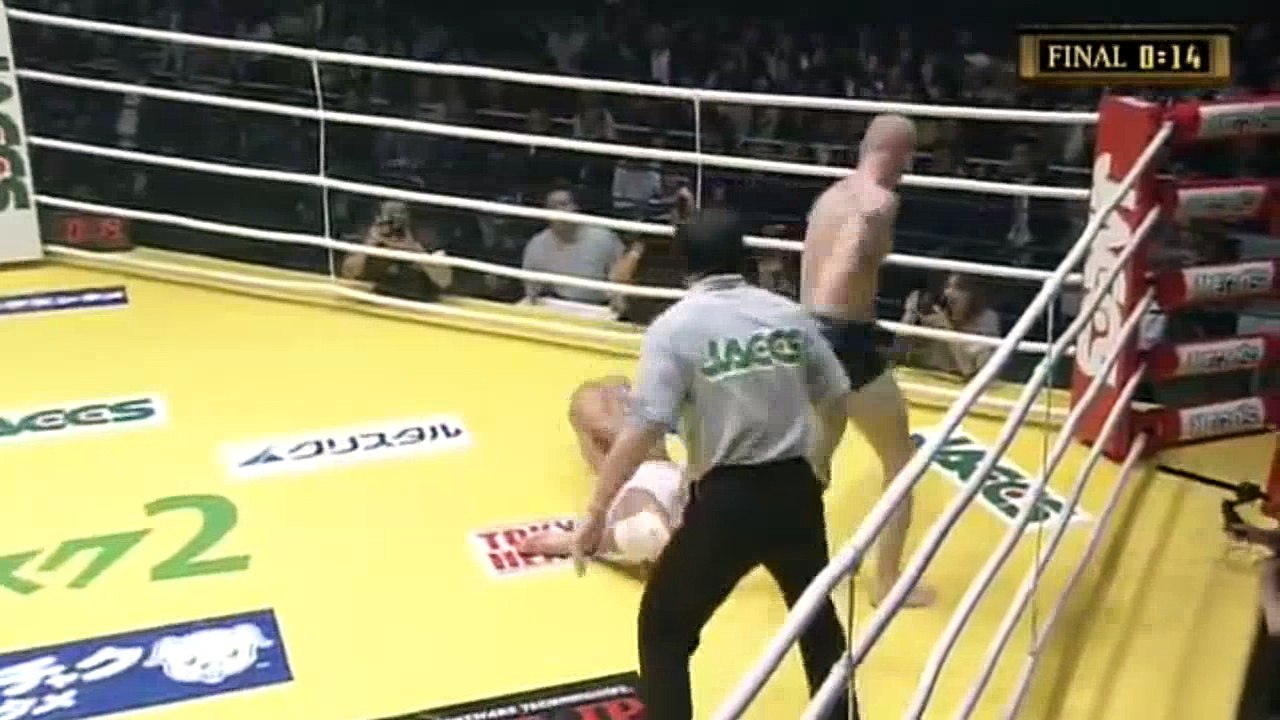 Caol Uno vs Joachim Hansen - Greatest Walk Off Knockout In MMA History