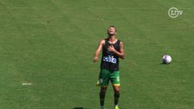 Brincou! Nenê faz belos gols em treino e tira onda com goleiro do Vasco