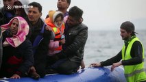 25 refugees arrive at Greek island of Lesbos onboard a dinghy