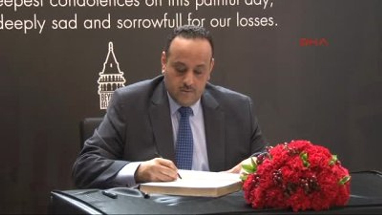 Konsoloslar ve Belediye Başkanları Teröre Karşı Kol Kola Yürüdü -1