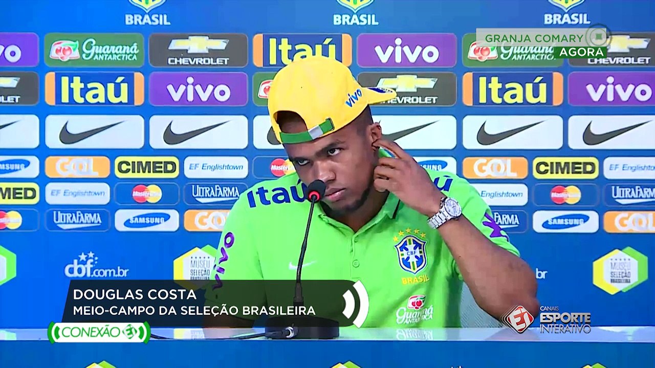 Douglas Costa fala sobre Guardiola
