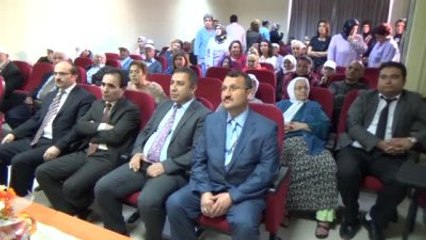 Erdemli'de Yaşlıların El Emeği Ürünlerini Sergilendi