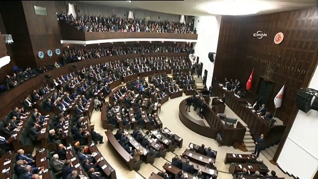 Başbakan Davutoğlu'ndan taşeron işçilere müjde