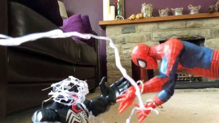 Spider-Man Vs Venom (stop motion)