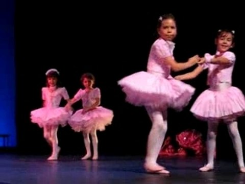 Danse Spectacle filles Juin 2007 numéro 2