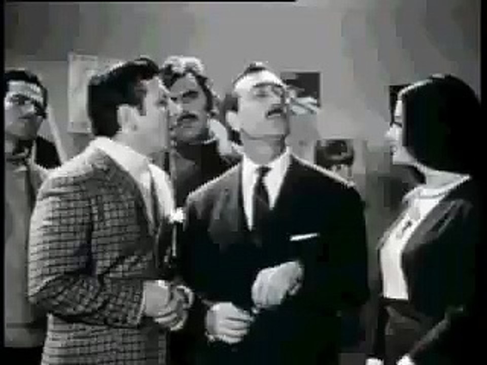 νταπα ντουπ νταπα νταπα ντουπ, το παιδί μας έπεσε κάτω από την βεσπα και έσπασε η άσφαλτος κοινωνία ψεφτρα﻿