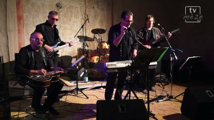 Groupe Guibando "Rolling on a river" de Proud Mary