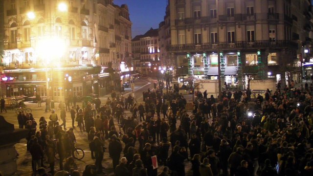 Attentats de Bruxelles: hommages à la Bourse