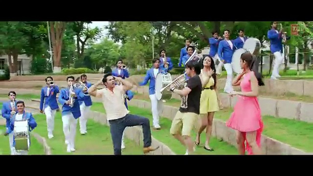 Palat Tera Hero Idhar Hai (Full Video) Song Main Tera Hero   Arijit Singh   Varun Dhawan