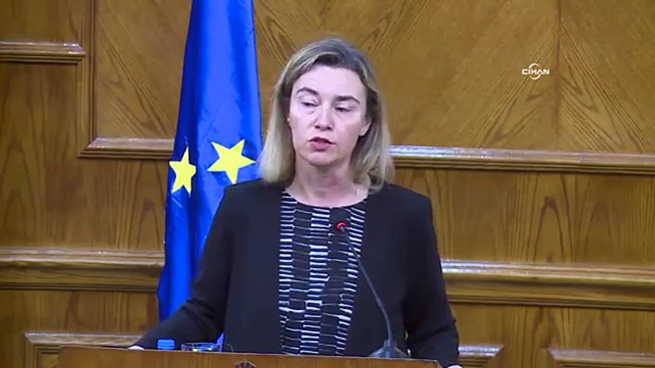 Gözyaşlarına boğulan Mogherini'yi Ürdünlü bakan teselli etti