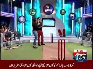 Mathira Embarrassed Anchor in a Live Show