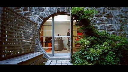 HOW TO BUILD A TIME MACHINE