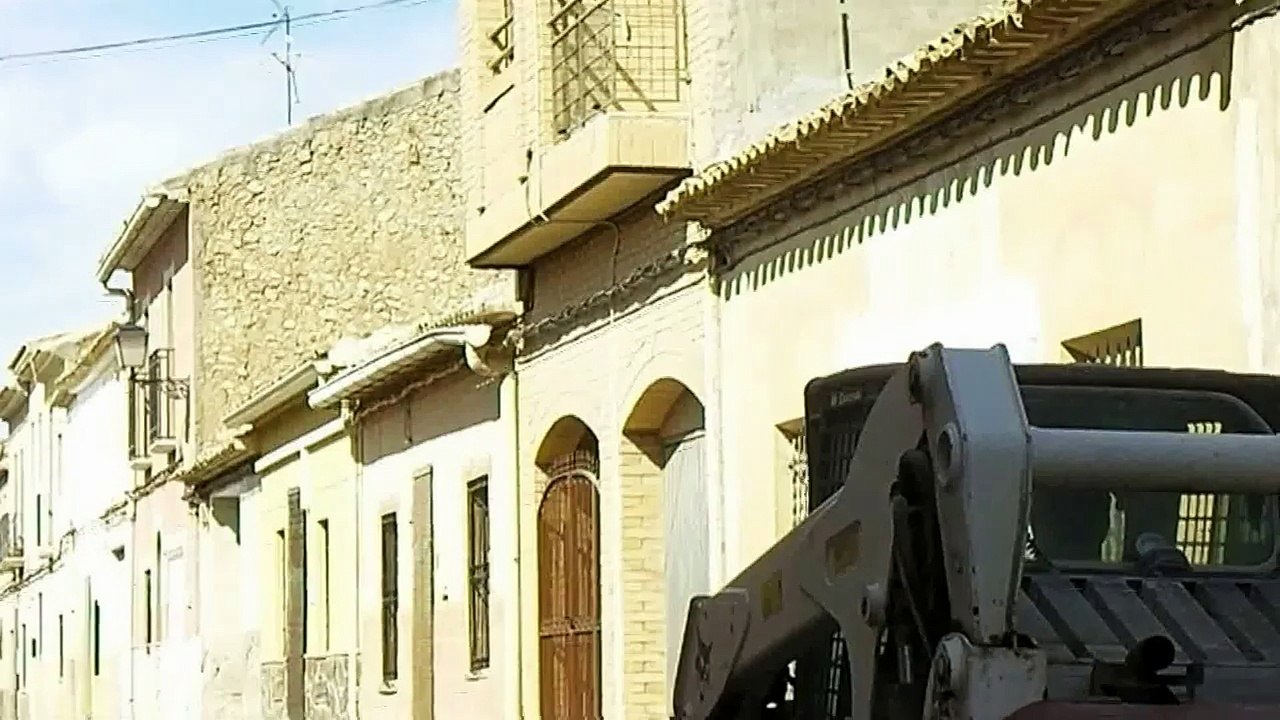 BOBCAT S300 doing a runner