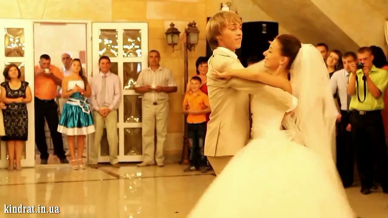 Удивительный свадебный танец