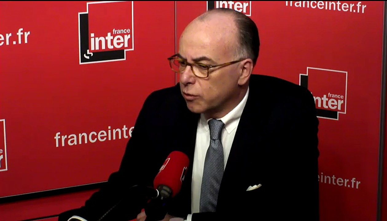 Bernard Cazeneuve : "Constituer des files d'attente devant les aéroports, ce serait des cibles pour les terroristes"