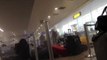 Vidéo amateur quelques secondes après les explosions à l'aéroport de Bruxelles