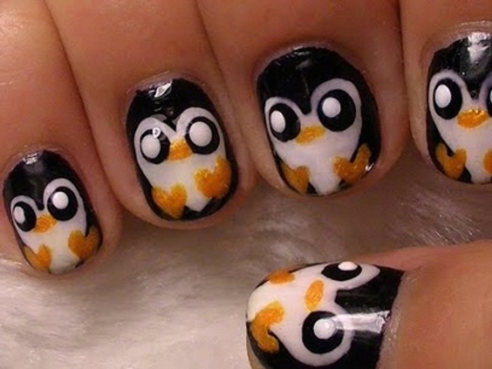 Easy Penguin Nail Art DIY Tutorial _Cute Penguin Nail Art- Tutorial: How to Paint Penguin Nails
