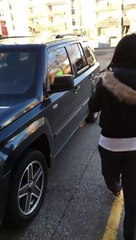 Il humilie une conductrice qui s'est garée sur une place pour handicapés