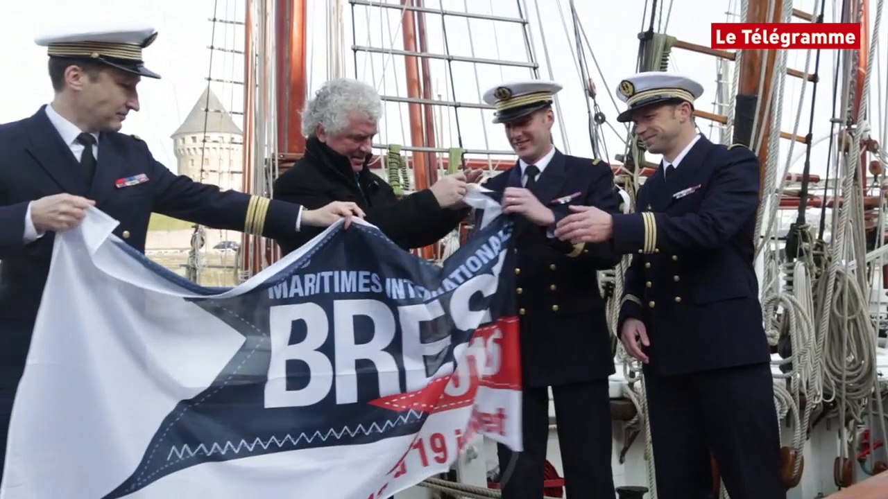Brest 2016. L’Etoile embarque vers les Etats-Unis avec le drapeau de la fête