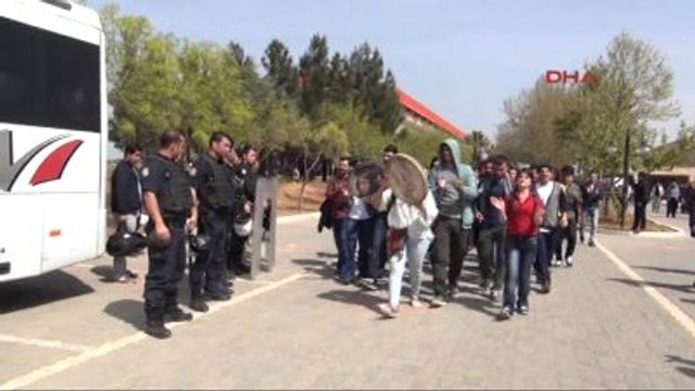 Şanlıurfa Harran Üniversitesi'nde Nevruz Gerginliğine 48 Gözaltı-1
