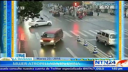 Impresionante accidente en China: una joven sobrevive tras se arrollada por una camioneta