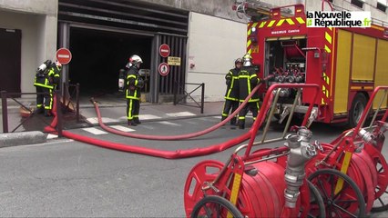 VIDEO. Châteauroux : une voiture en feu au sous-sol du parking Diderot