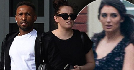 Ünlü Futbolcu Jermain Defoe, Esmer Güzelle Otel Çıkışı Yakalandı