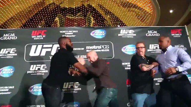 Une présentation UFC dégénère en bagarre