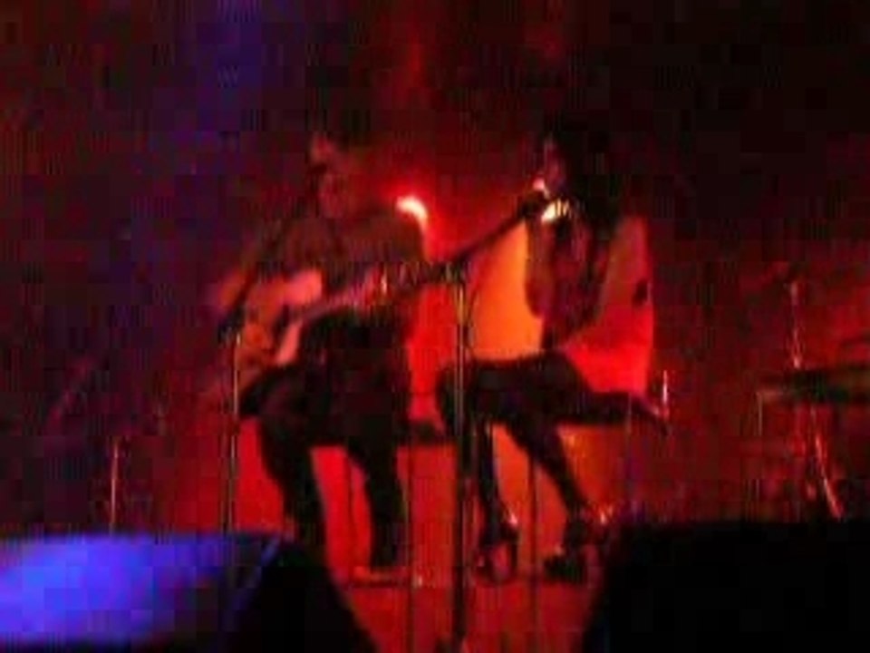 Steven childs & Jessica Origliasso- Red 4 you